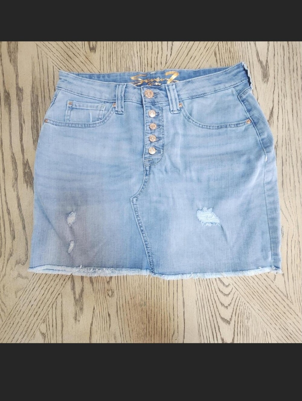 Seven7 Light Wash Denim Button-Up Mini Skirt Size 4